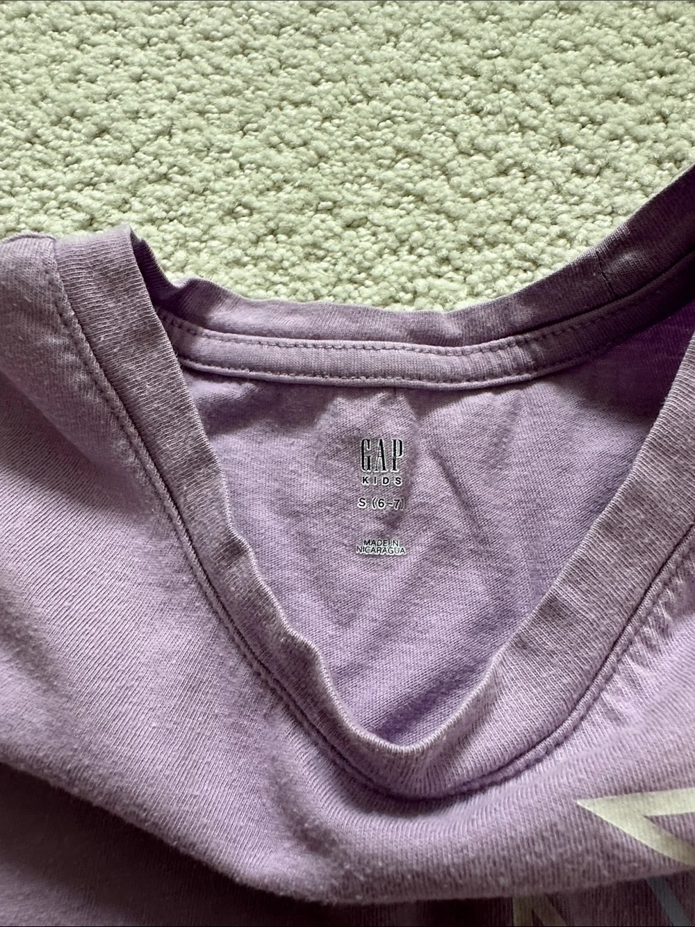 GAP Lavender Short Sleeve Tee with Iridescent Star Outline